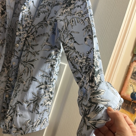 Talbots Button down - Picture 3 of 4